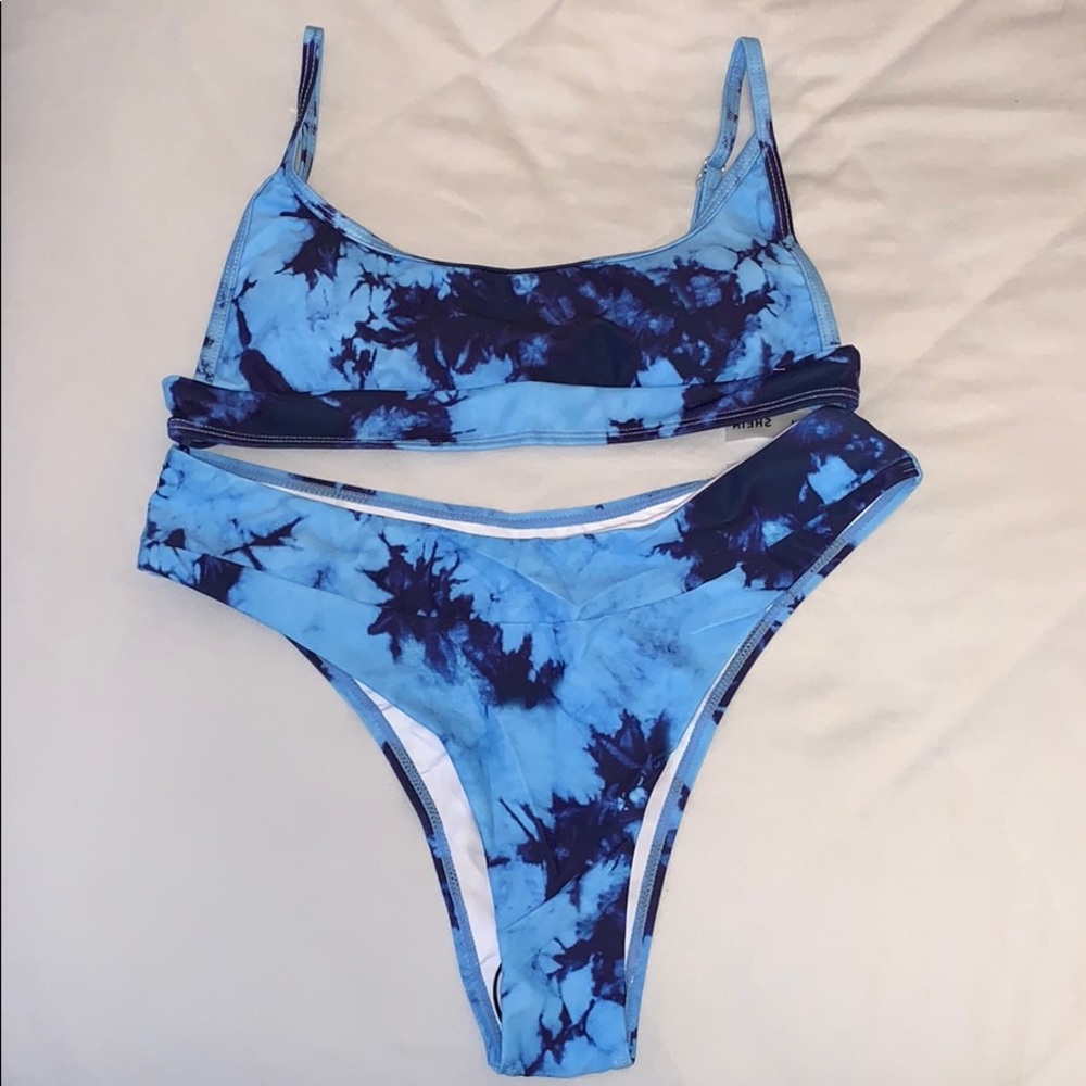 SHEIN BIKINI (CAN BE SOLD SEPARATELY)